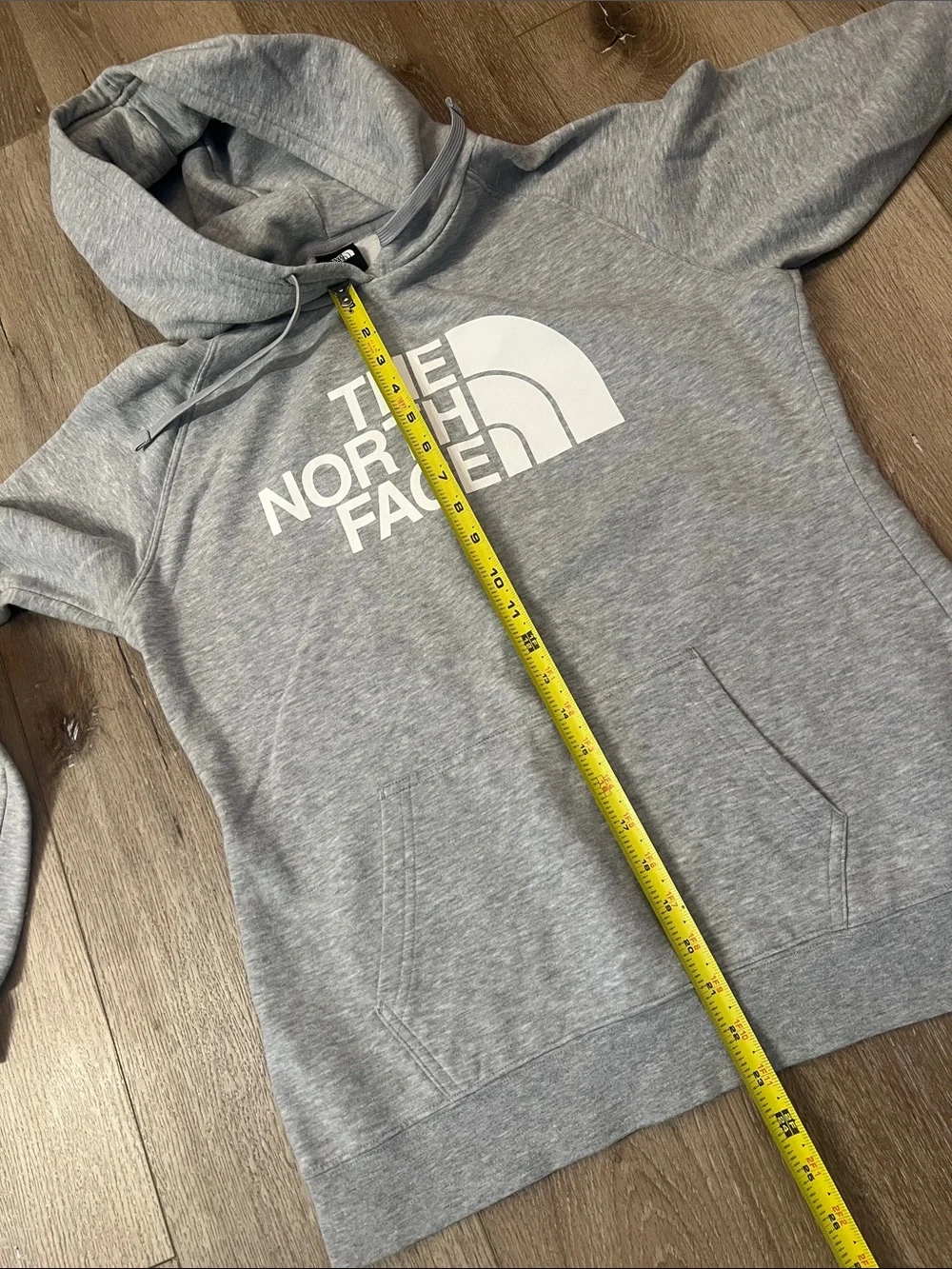 The North Face - Light Gray Logo Pullover Hoodie, Great Condition! Size L - Picture 9 of 10